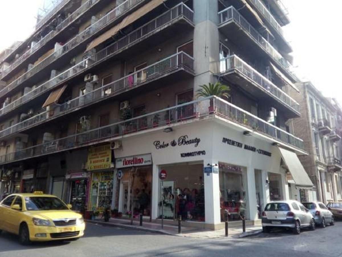 Comfortable Inexpensive Apartmets Near Metro เอเธนส์ ภายนอก รูปภาพ